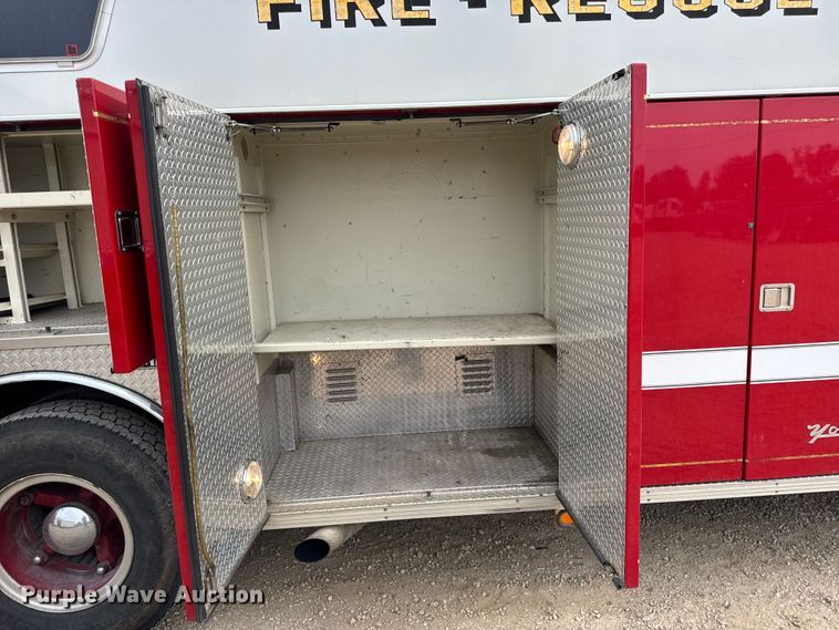 image for item DO2236 1986 GMC Top Kick C7000 rescue vehicle