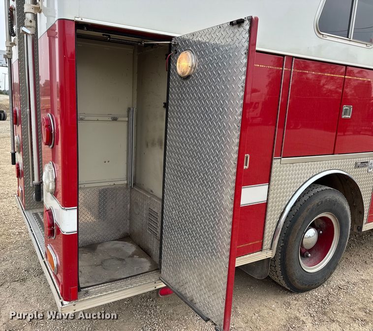 image for item DO2236 1986 GMC Top Kick C7000 rescue vehicle