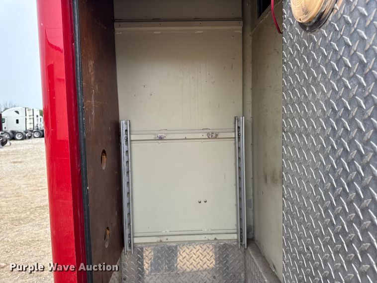 image for item DO2236 1986 GMC Top Kick C7000 rescue vehicle