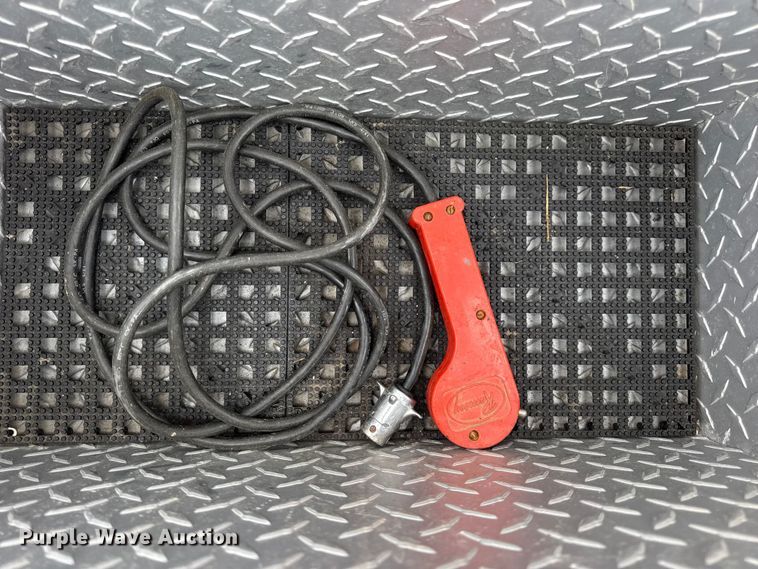 image for item DO2236 1986 GMC Top Kick C7000 rescue vehicle