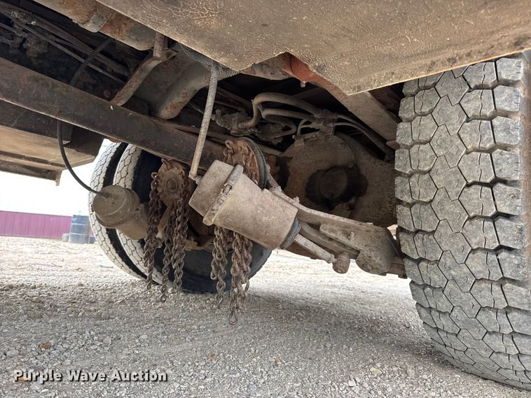 image for item DO2236 1986 GMC Top Kick C7000 rescue vehicle