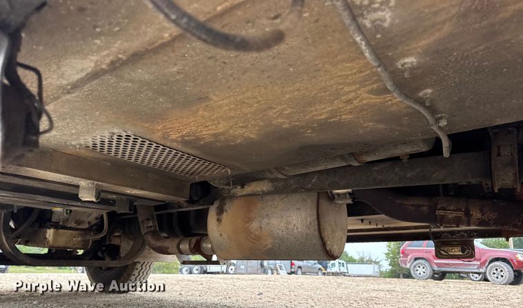 image for item DO2236 1986 GMC Top Kick C7000 rescue vehicle