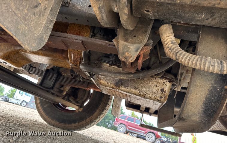 image for item DO2236 1986 GMC Top Kick C7000 rescue vehicle