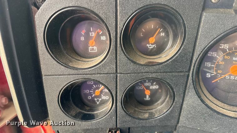 image for item DO2236 1986 GMC Top Kick C7000 rescue vehicle