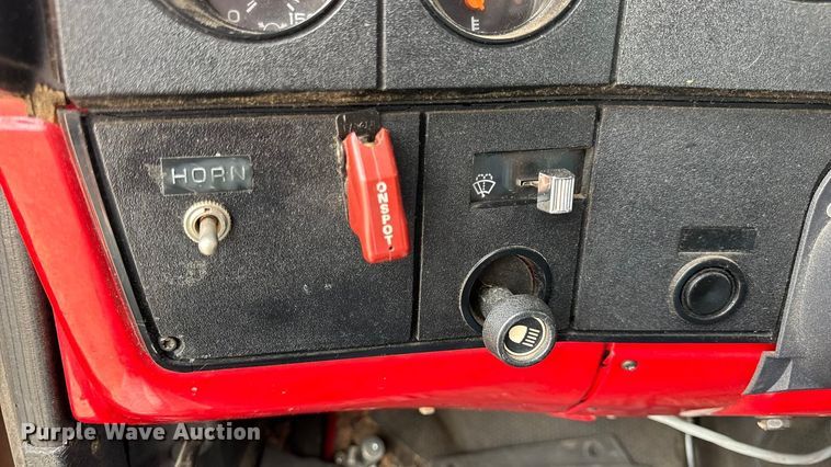 image for item DO2236 1986 GMC Top Kick C7000 rescue vehicle