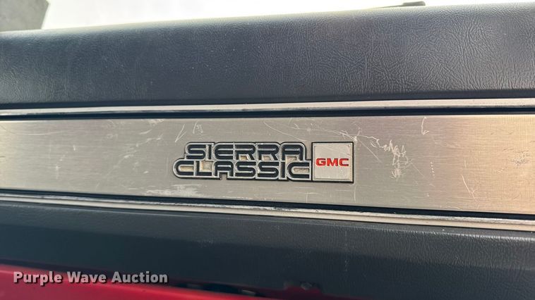 image for item DO2236 1986 GMC Top Kick C7000 rescue vehicle