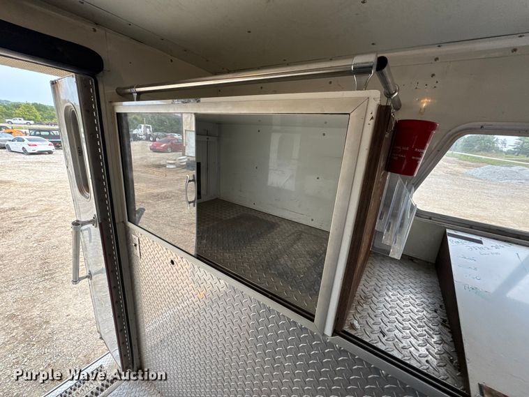 image for item DO2236 1986 GMC Top Kick C7000 rescue vehicle