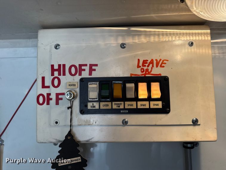 image for item DO2236 1986 GMC Top Kick C7000 rescue vehicle