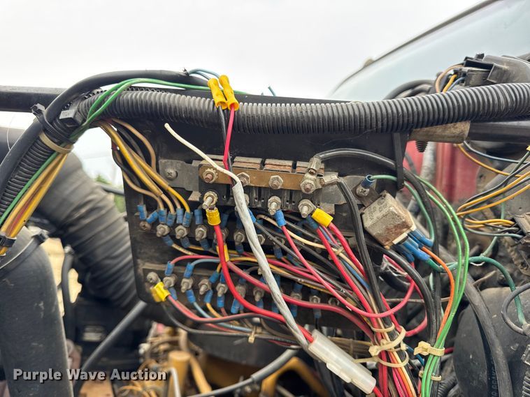 image for item DO2236 1986 GMC Top Kick C7000 rescue vehicle