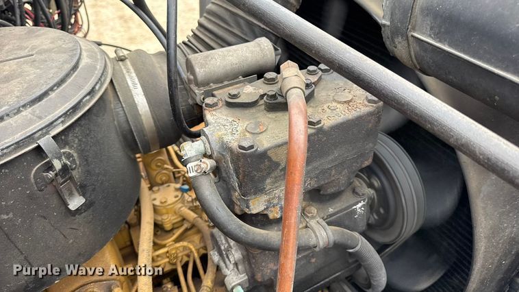 image for item DO2236 1986 GMC Top Kick C7000 rescue vehicle