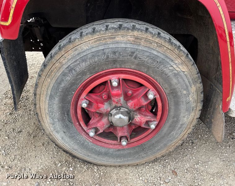 image for item DO2236 1986 GMC Top Kick C7000 rescue vehicle