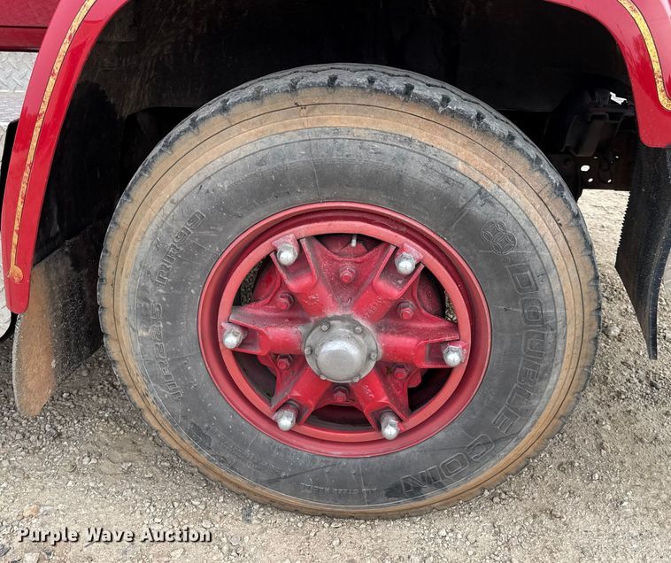 image for item DO2236 1986 GMC Top Kick C7000 rescue vehicle