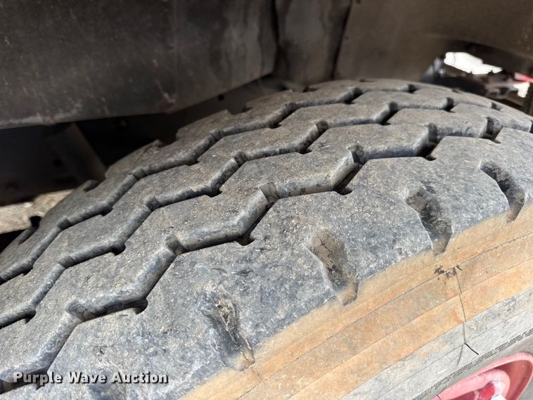 image for item DO2236 1986 GMC Top Kick C7000 rescue vehicle