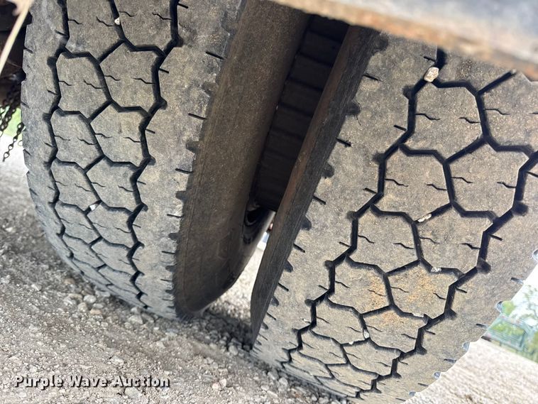 image for item DO2236 1986 GMC Top Kick C7000 rescue vehicle