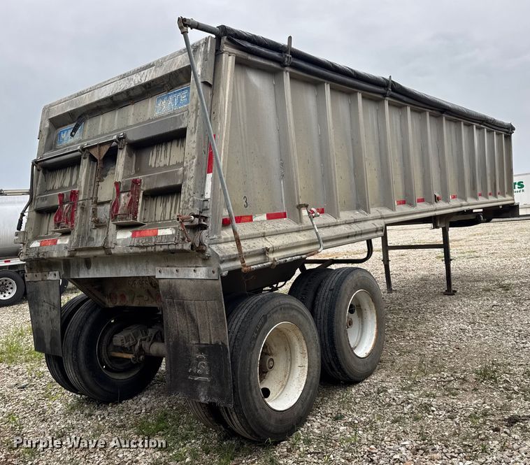 image for item DO2271 1986 Materials end dump trailer