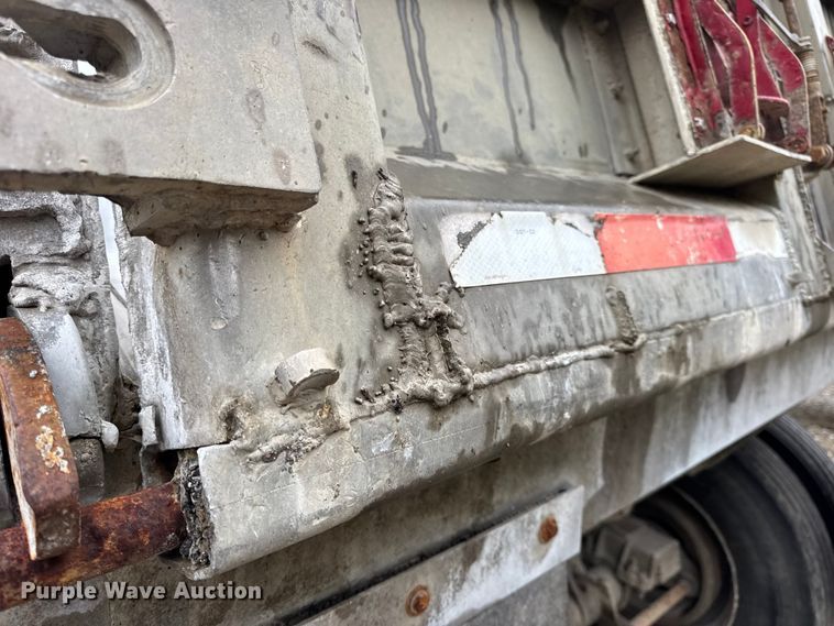 image for item DO2271 1986 Materials end dump trailer