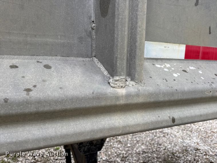 image for item DO2271 1986 Materials end dump trailer