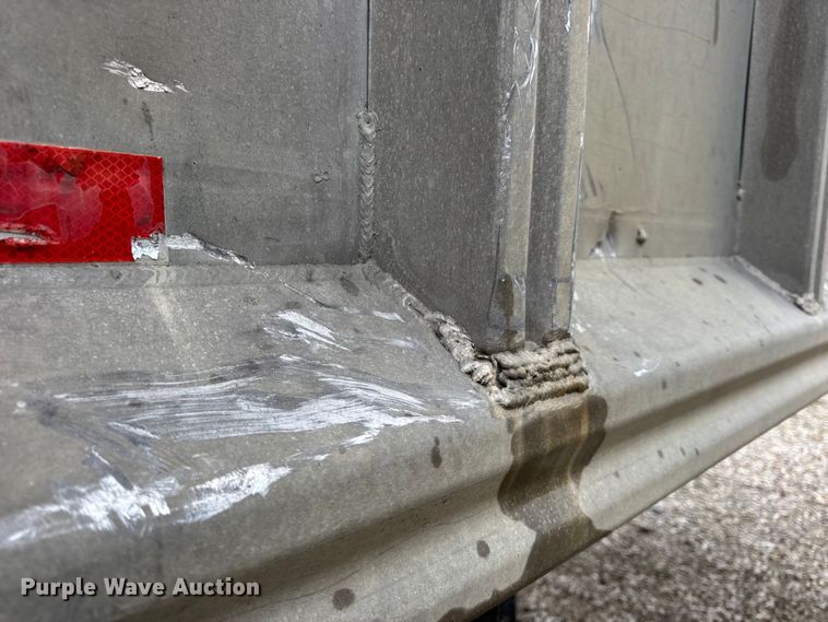 image for item DO2271 1986 Materials end dump trailer