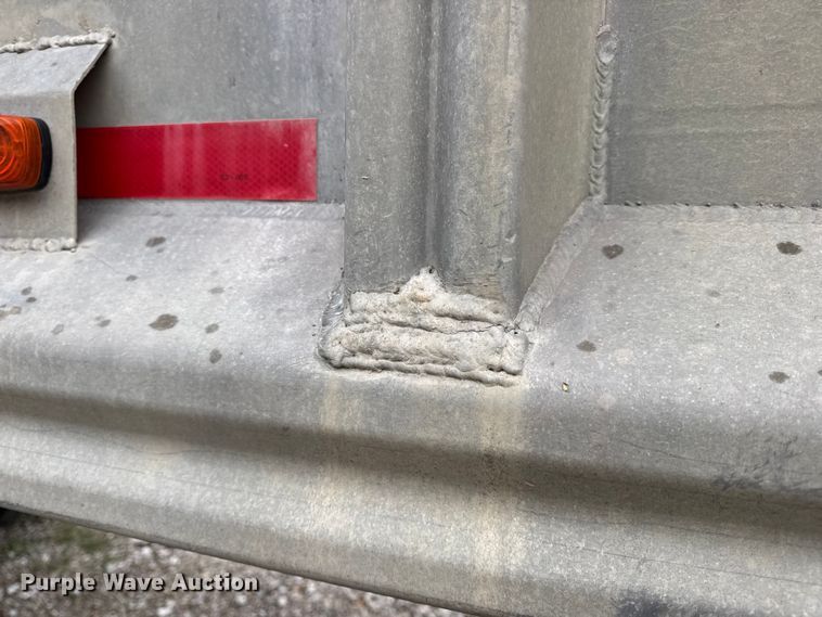 image for item DO2271 1986 Materials end dump trailer