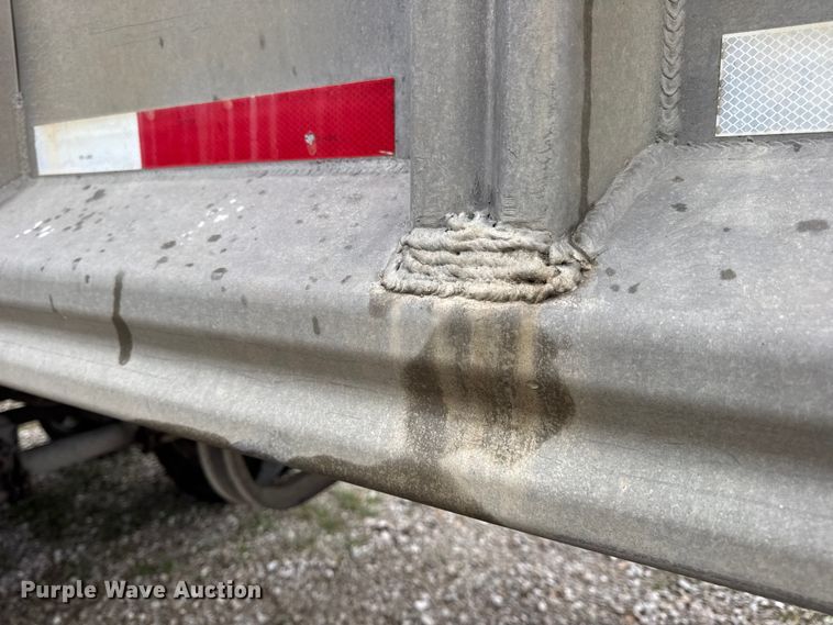 image for item DO2271 1986 Materials end dump trailer