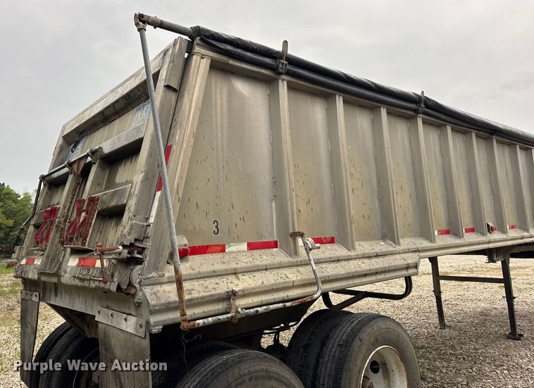 image for item DO2271 1986 Materials end dump trailer