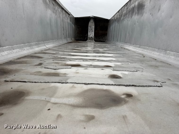 image for item DO2271 1986 Materials end dump trailer