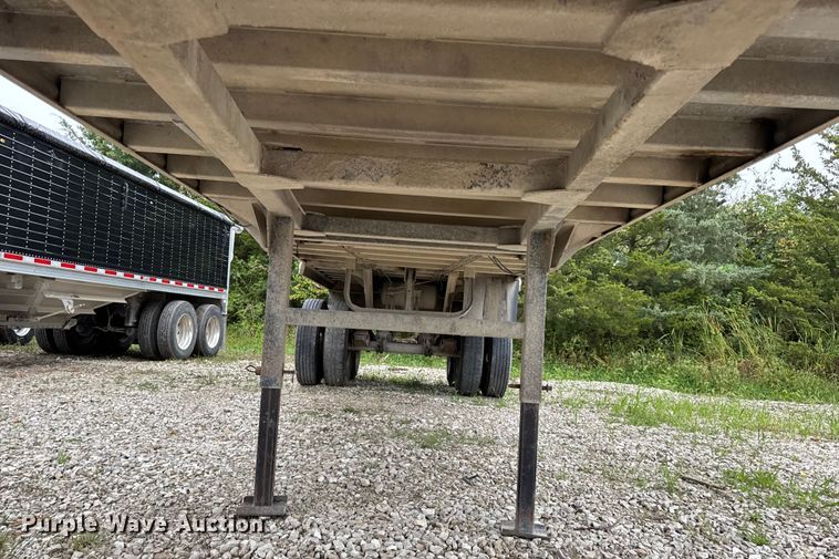 image for item DO2271 1986 Materials end dump trailer