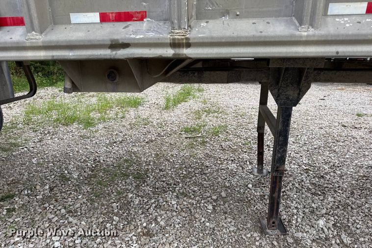 image for item DO2271 1986 Materials end dump trailer