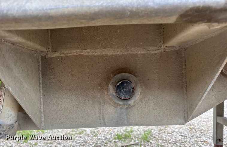 image for item DO2271 1986 Materials end dump trailer