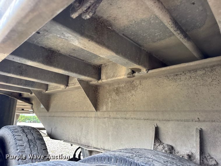 image for item DO2271 1986 Materials end dump trailer