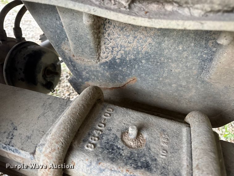 image for item DO2271 1986 Materials end dump trailer