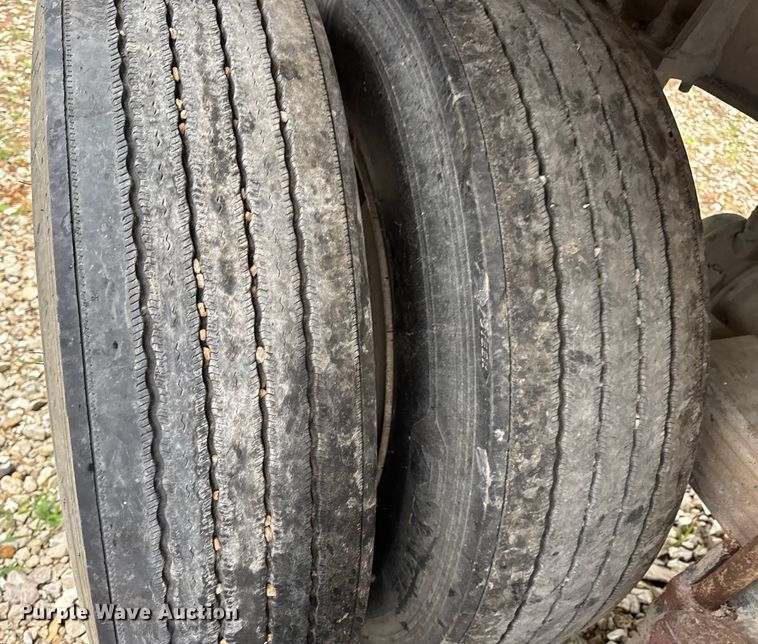 image for item DO2271 1986 Materials end dump trailer