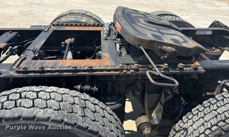 image for item DS3872 2006 International 8600 semi truck