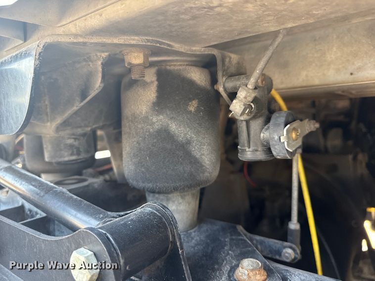 image for item DS3872 2006 International 8600 semi truck