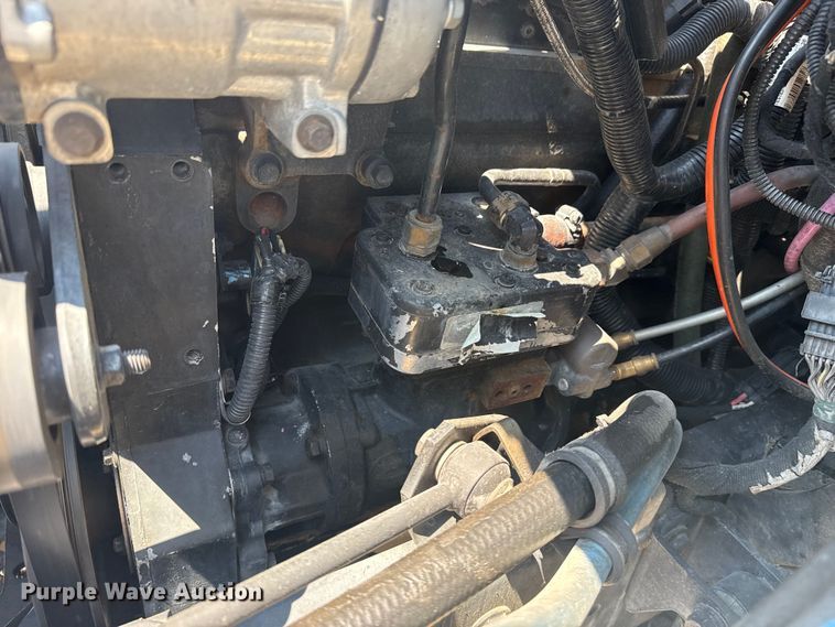 image for item DS3872 2006 International 8600 semi truck