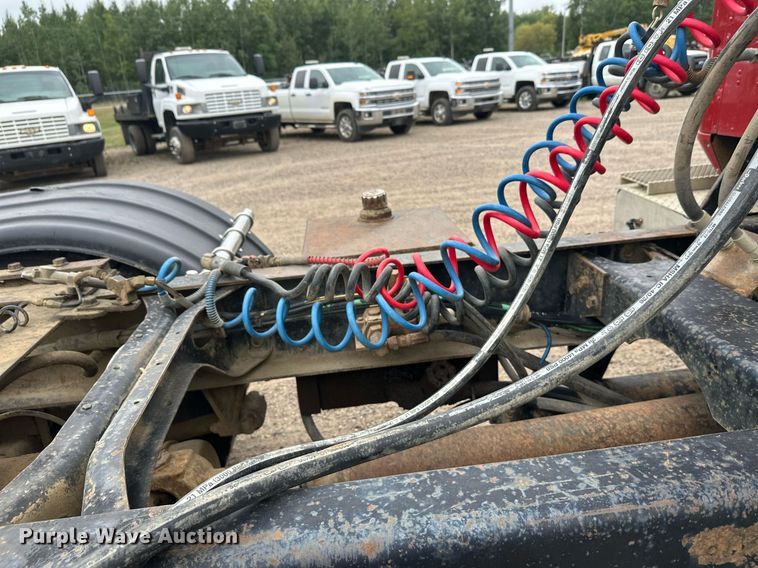 image for item DT6342 1992 International 9400 semi truck