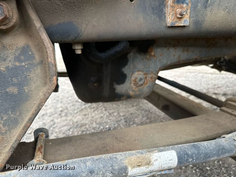 image for item DT6342 1992 International 9400 semi truck