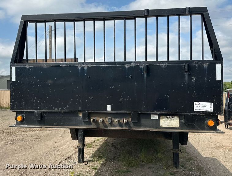 image for item DT6354 1992 Trail-Eze 5542-1020 drop deck hydraulic tail equipment trailer