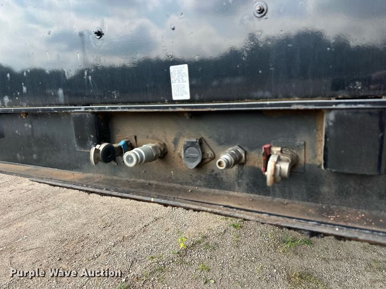 image for item DT6354 1992 Trail-Eze 5542-1020 drop deck hydraulic tail equipment trailer