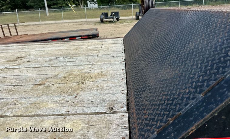 image for item DT6354 1992 Trail-Eze 5542-1020 drop deck hydraulic tail equipment trailer