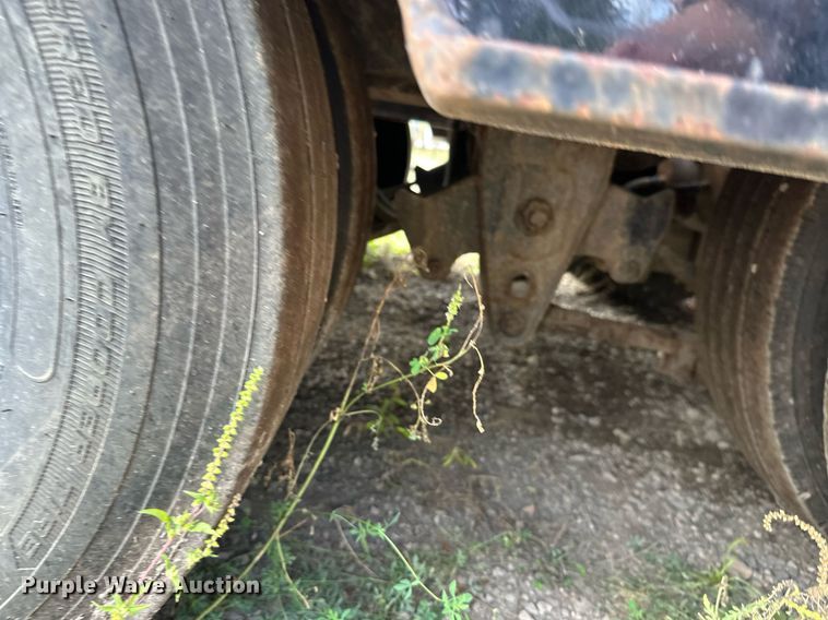 image for item DT6354 1992 Trail-Eze 5542-1020 drop deck hydraulic tail equipment trailer