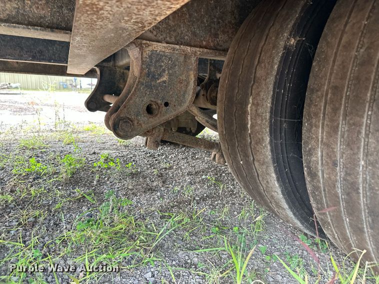 image for item DT6354 1992 Trail-Eze 5542-1020 drop deck hydraulic tail equipment trailer