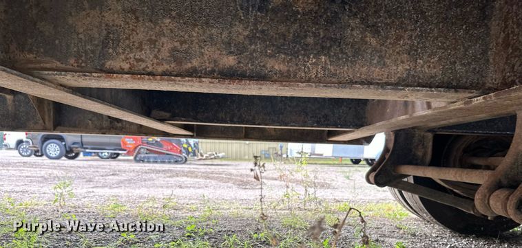 image for item DT6354 1992 Trail-Eze 5542-1020 drop deck hydraulic tail equipment trailer