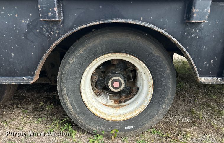 image for item DT6354 1992 Trail-Eze 5542-1020 drop deck hydraulic tail equipment trailer