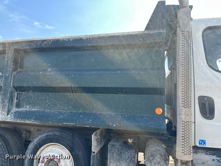 image for item DT6362 2013 Freightliner Business Class M2 dump truck