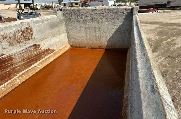 image for item DT6362 2013 Freightliner Business Class M2 dump truck