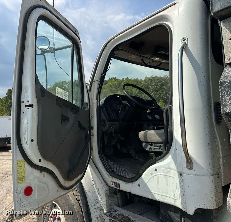 image for item DT6362 2013 Freightliner Business Class M2 dump truck