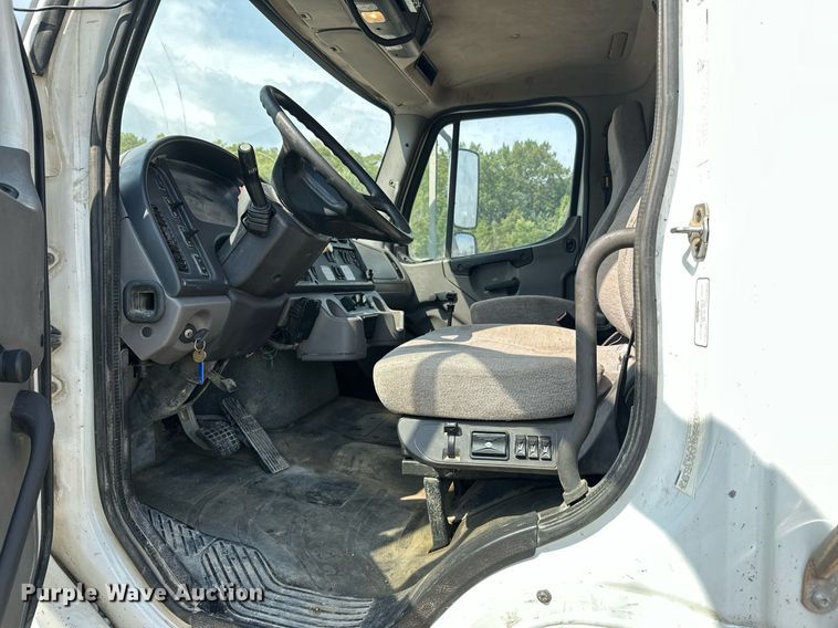 image for item DT6362 2013 Freightliner Business Class M2 dump truck