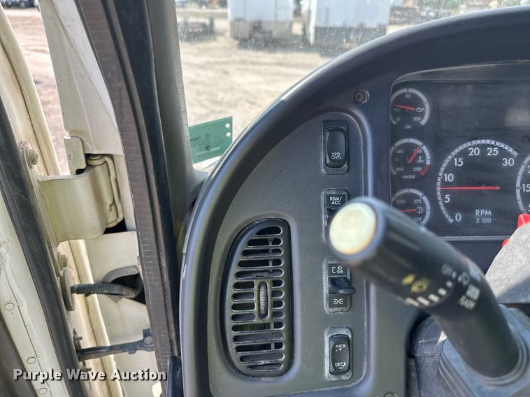 image for item DT6362 2013 Freightliner Business Class M2 dump truck