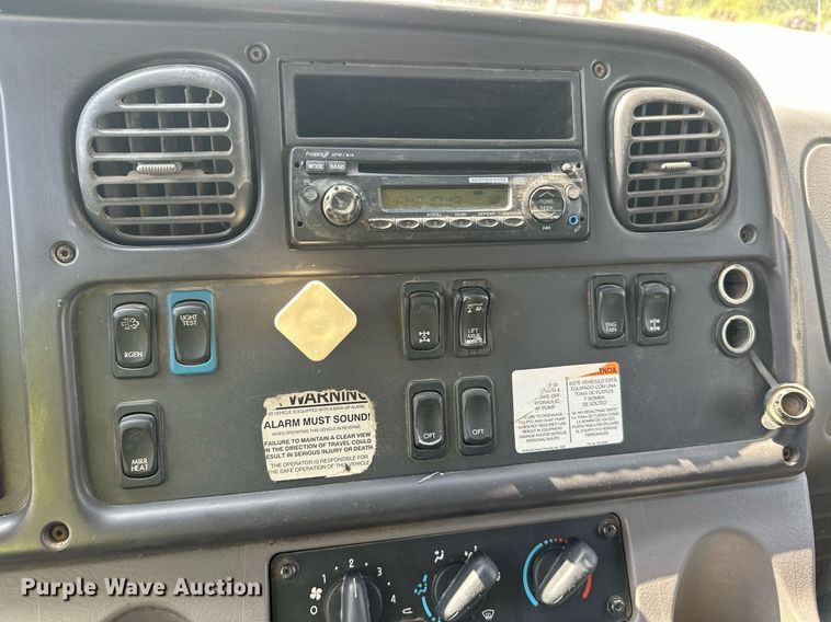 image for item DT6362 2013 Freightliner Business Class M2 dump truck